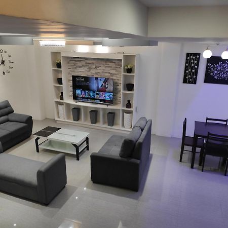 Tagaytay Staycation By Naya And Darla W Free Swimming Pool, Wifi & Netflix Tagaytay City Dış mekan fotoğraf
