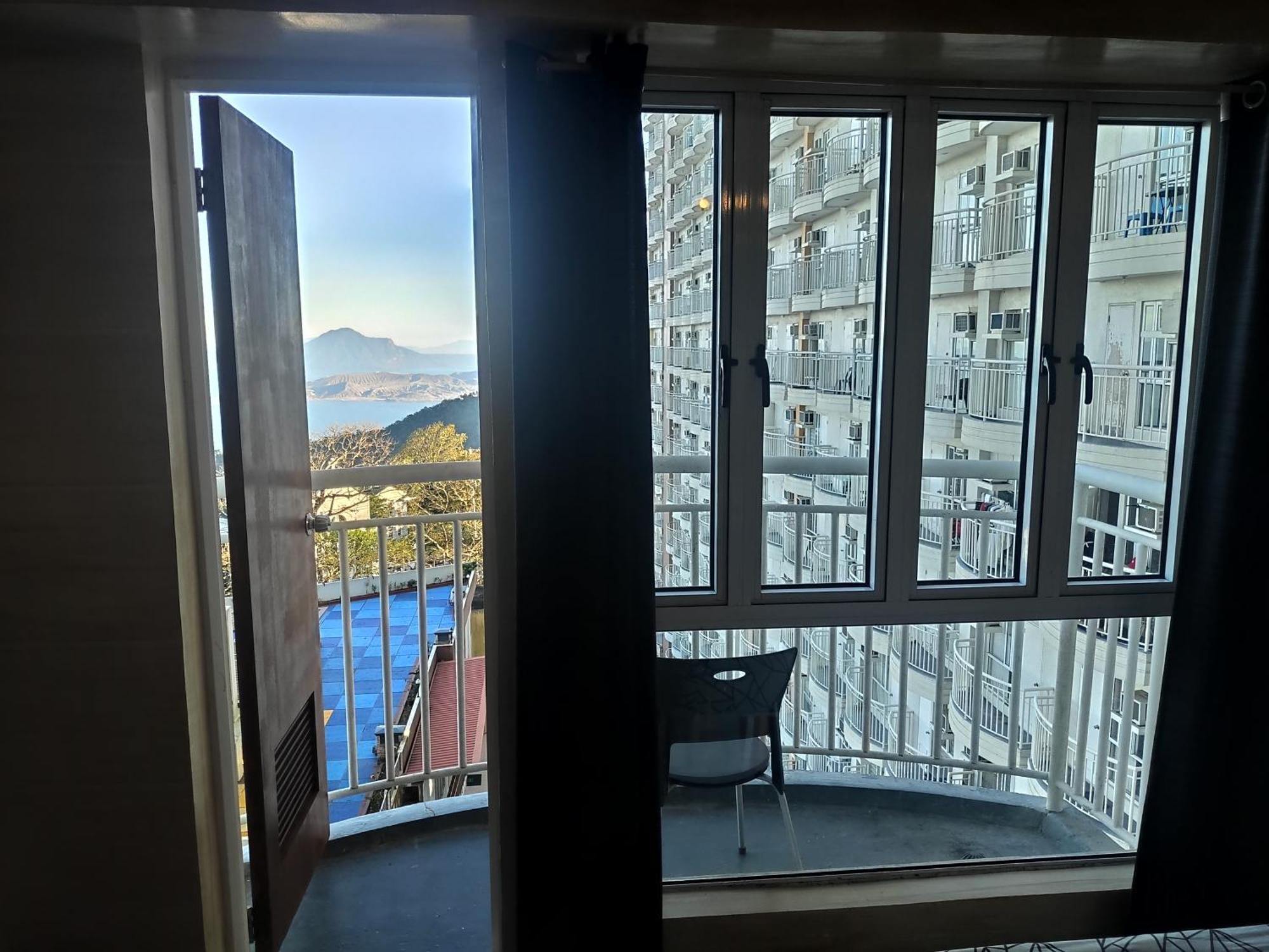 Tagaytay Staycation By Naya And Darla W Free Swimming Pool, Wifi & Netflix Tagaytay City Dış mekan fotoğraf