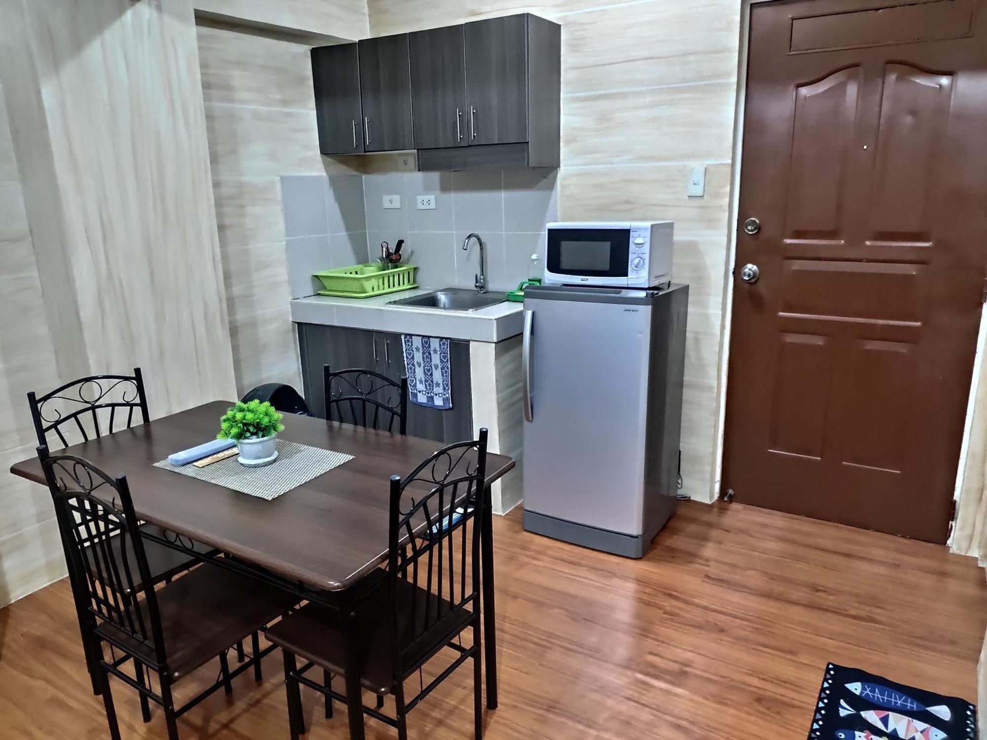 Tagaytay Staycation By Naya And Darla W Free Swimming Pool, Wifi & Netflix Tagaytay City Dış mekan fotoğraf
